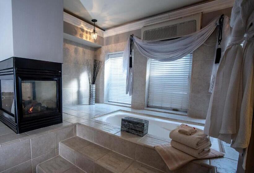 חדר דלוקס עם מרפסת נוף לים, The Anniversary Inn   Boise