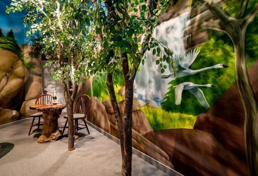 חדר סטנדרט עם מיטת קינג, The Anniversary Inn   Boise