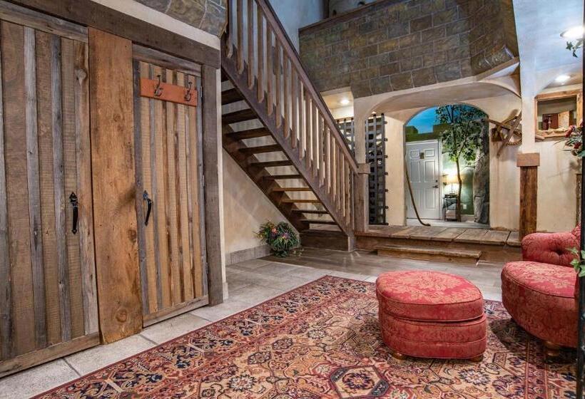 חדר סטנדרט עם טרסה, The Anniversary Inn   Boise