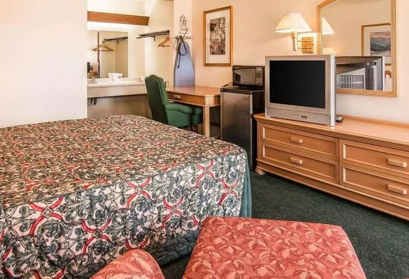 キングサイズベッドのデラックスルーム, Ashland Valley Inn