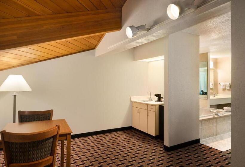 جناح ديلوكس سرير كينج, Baymont By Wyndham Warrenton