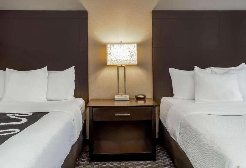 غرفه قياسيه سريرين مزدوجين, La Quinta Inn By Wyndham Oshkosh