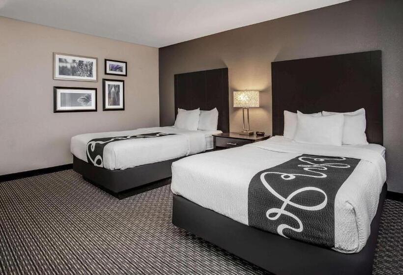 Номер Стандарт 2 Двуспальные Кровати, La Quinta Inn By Wyndham Oshkosh