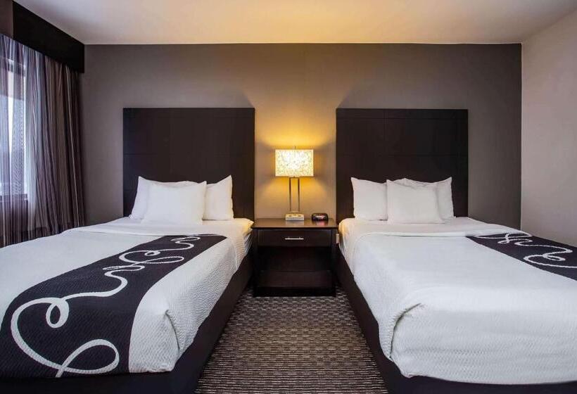 Номер Стандарт 2 Двуспальные Кровати, La Quinta Inn By Wyndham Oshkosh