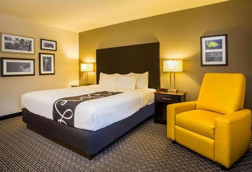 غرفة قياسية سرير كينج, La Quinta Inn By Wyndham Oshkosh