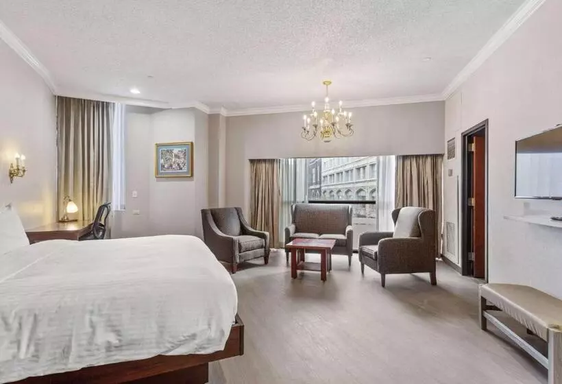 سوئیت با تخت بزرگ, Wyndham Garden Baronne Plaza