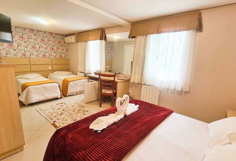 اتاق لوکس چهار تخته, Pousada Lanai Gramado