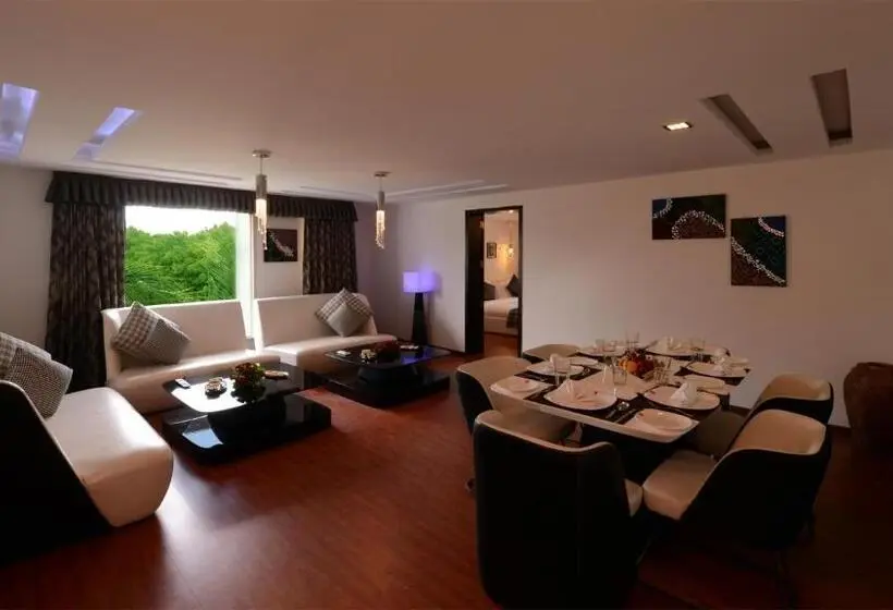 スイート, Top3 Lords Resort Bhavnagar