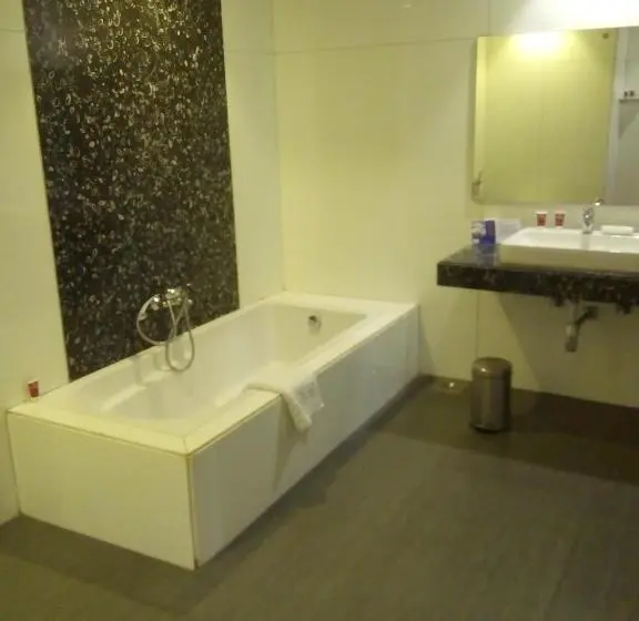 スイート, Top3 Lords Resort Bhavnagar