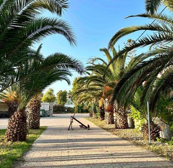 غرفة إقتصادية رباعية, Nautica Hotel Apartments