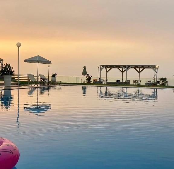 Четырехместный Номер Economy, Nautica Hotel Apartments