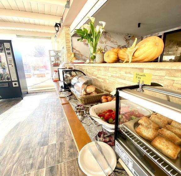 غرفة إقتصادية رباعية, Nautica Hotel Apartments