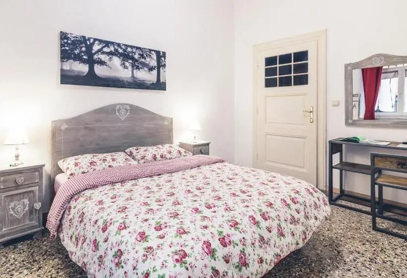 اتاق لوکس, Bolzano Rooms