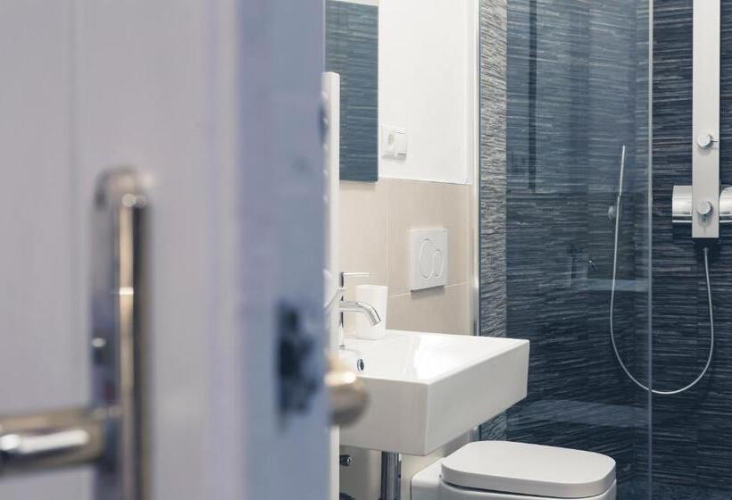 اتاق خانوادگی با سرویس بهداشتی مشترک, Bolzano Rooms