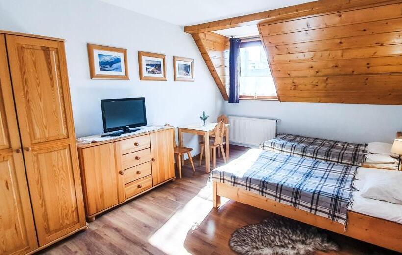 اتاق استاندارد سه نفره, Zakopane Stop