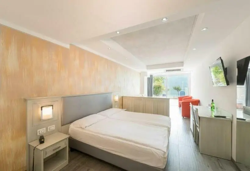 Standard-huone Järvinäkymä, Garda Suite Hotel Adults Only