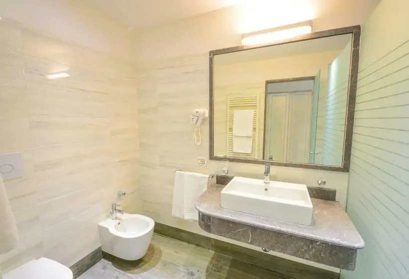 Deluxe-huone Järvinäkymä, Garda Suite Hotel Adults Only