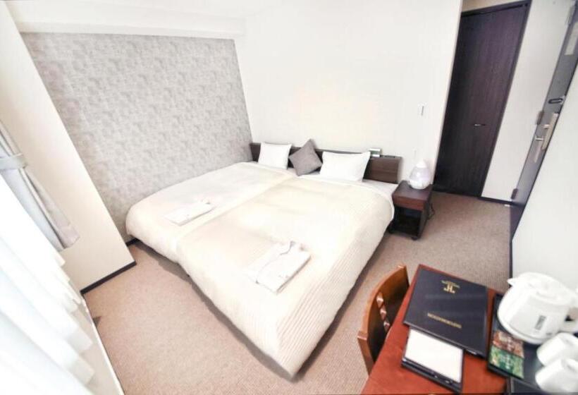 Номер Премиум, Toho