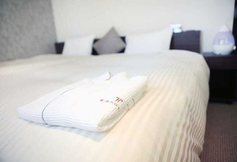 Номер Премиум, Toho