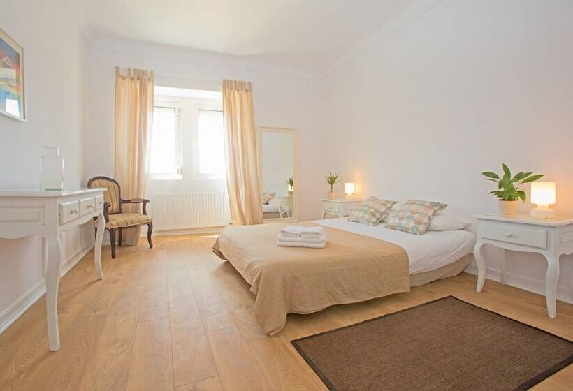 اتاق استاندارد, Amar Hostel & Suites