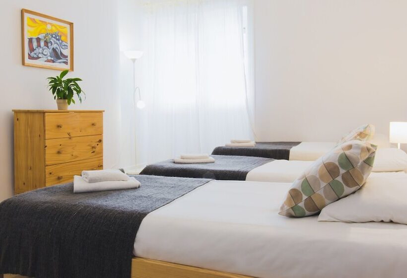 اتاق استاندارد سه نفره, Amar Hostel & Suites