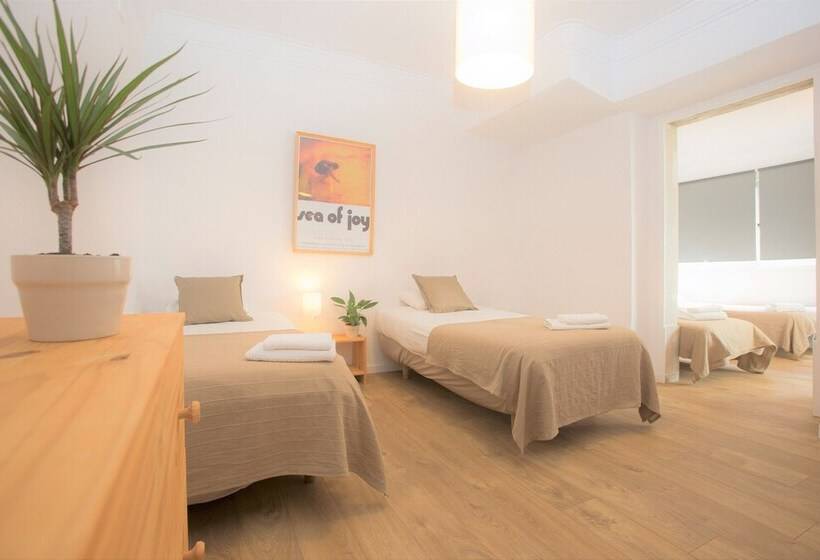 اتاق استاندارد چهار تخته, Amar Hostel & Suites