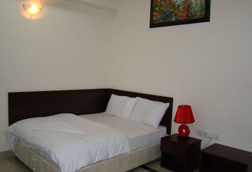 استودیوی استاندارد, Savoy Grand Hotel Apartments