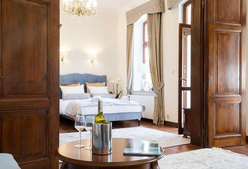 סוויטה עם טרסה, Villa Mistral