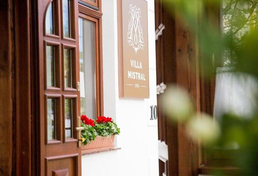 סוויטה עם טרסה, Villa Mistral