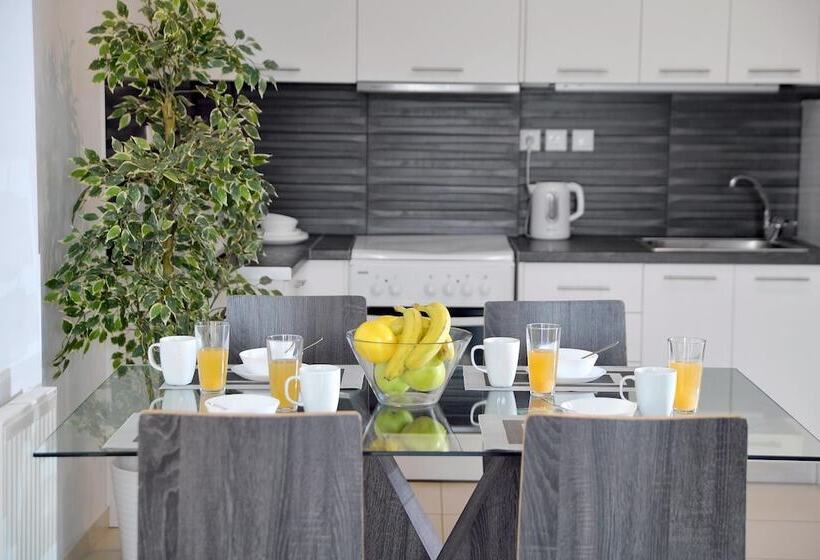 شقة غرفتين, Alekos Apartments 1 νetflix