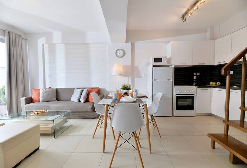 منزل صغير قياسى غرفة نوم واحدة, Alekos Apartments 1 νetflix