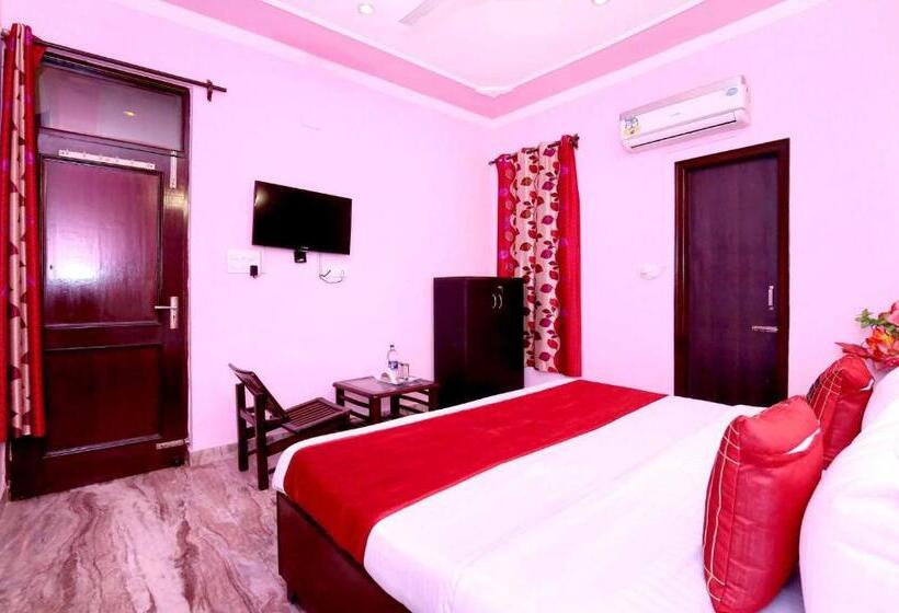 اتاق کلاسیک سه تخته, Vansh Palace