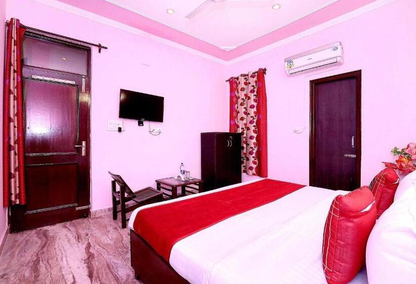 اتاق کلاسیک سه تخته, Vansh Palace