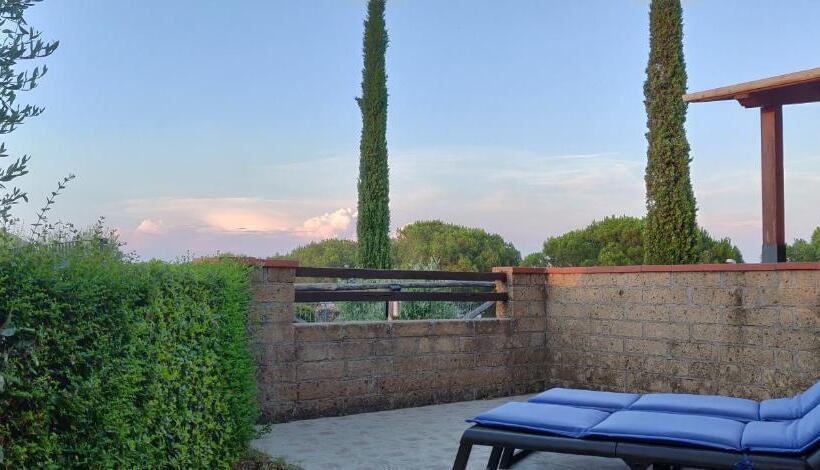 اتاق لوکس با بالکن, Locanda Mossa Dei Barbari