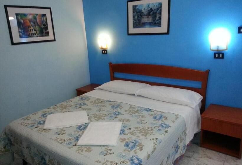 اتاق استاندارد با سرویس بهداشتی مشترک, Roxena House