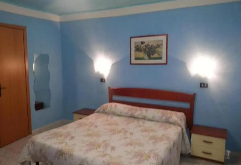 اتاق استاندارد, Roxena House