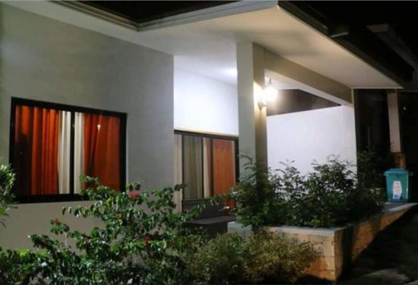 Deluxe Family Room, Secter Place