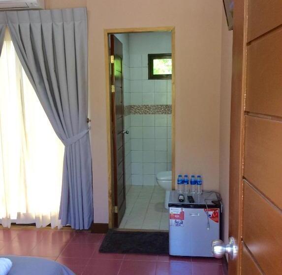 Deluxe Room, Secter Place