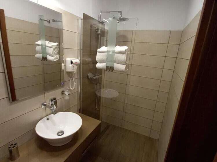 غرفة قياسية, Pensiunea Riunione