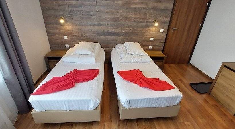 غرفة قياسية, Pensiunea Riunione