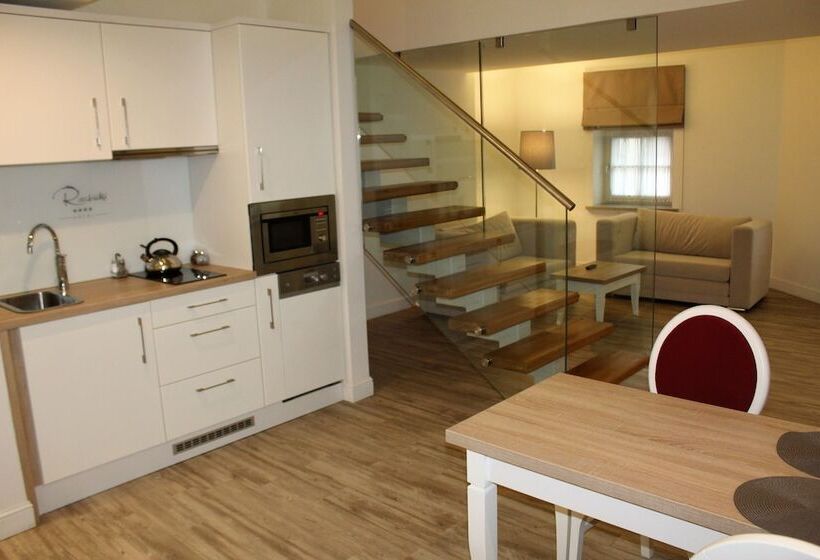 اتاق دوبلکس, Rozbicki