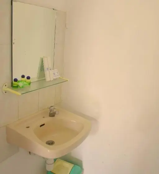 اتاق اجرایی سه نفره, Berlian Abadi Hotel By Sinergi