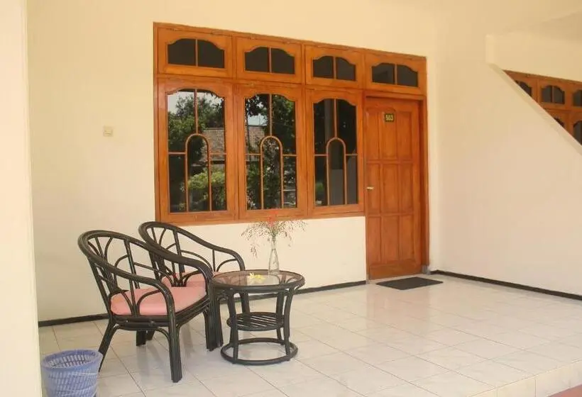 اتاق اجرایی سه نفره, Berlian Abadi Hotel By Sinergi