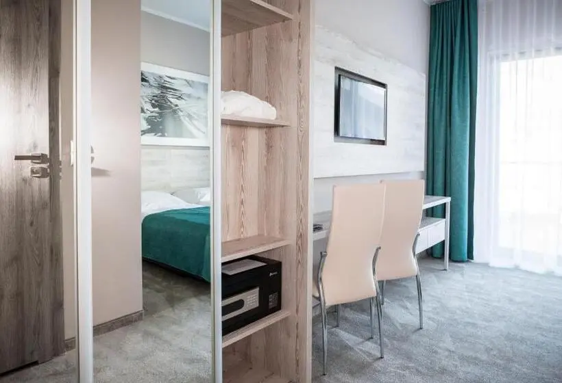 オーシャンビューデラックスルームバルコニー付き, Max Health Resort Spa
