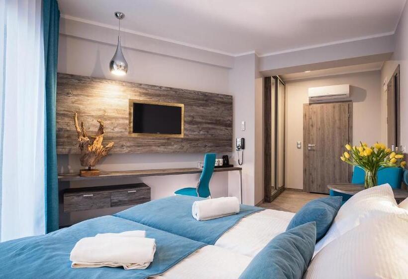 חדר דלוקס עם מרפסת נוף לים, Max Health Resort Spa