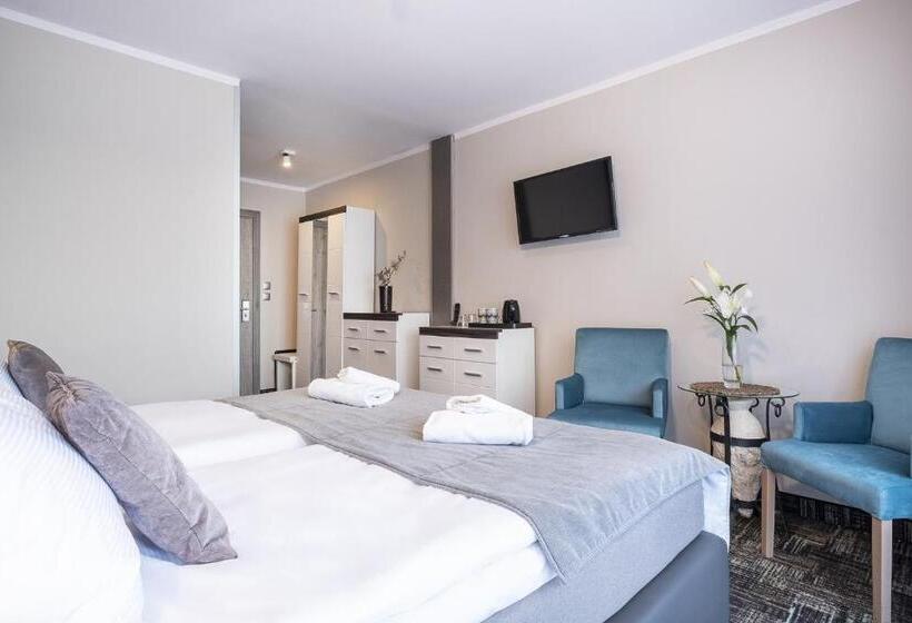 חדר סטנדרט עם מרפסת, Max Health Resort Spa