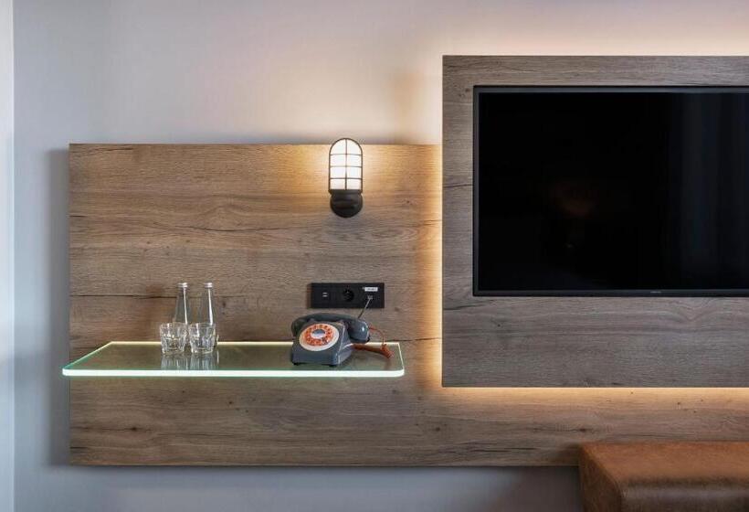 اتاق استاندارد, Moxy Katowice Airport