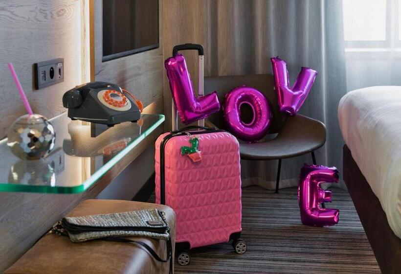 اتاق استاندارد, Moxy Katowice Airport