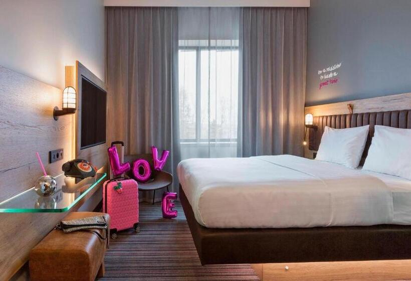 اتاق استاندارد, Moxy Katowice Airport