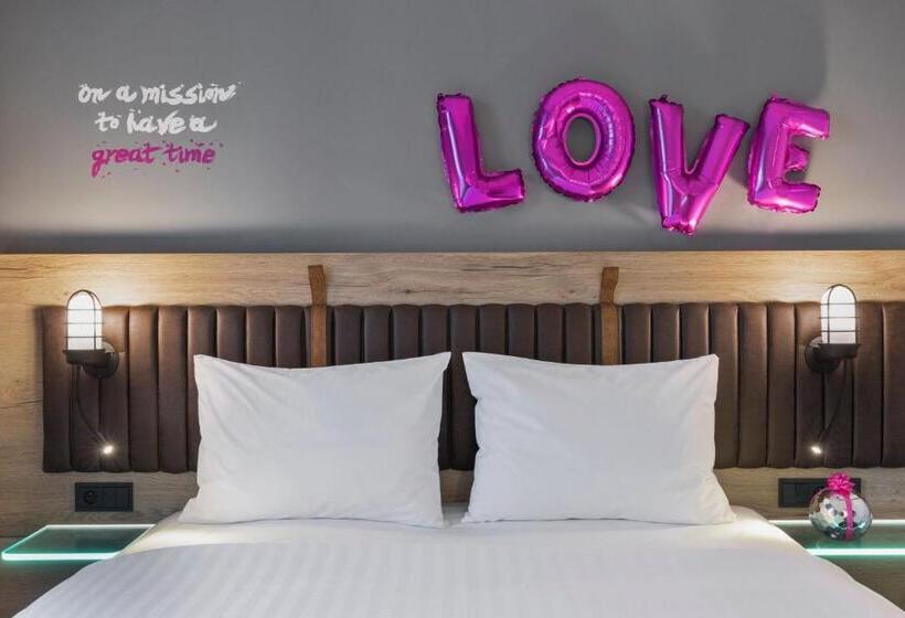 اتاق استاندارد, Moxy Katowice Airport